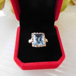 Vintage ring 14k yellow gold set with an Aquamarine size 6